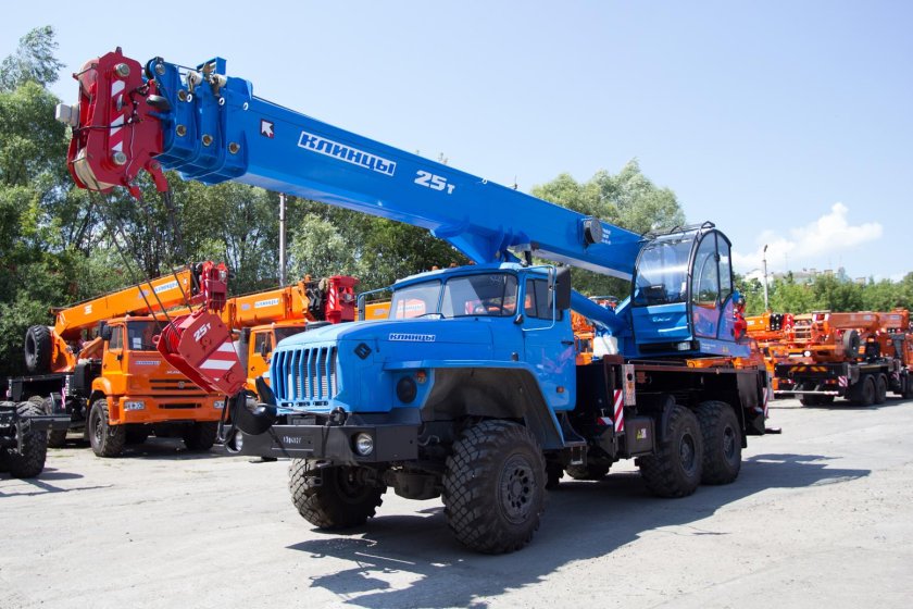 Автокран Урал 55713-3к