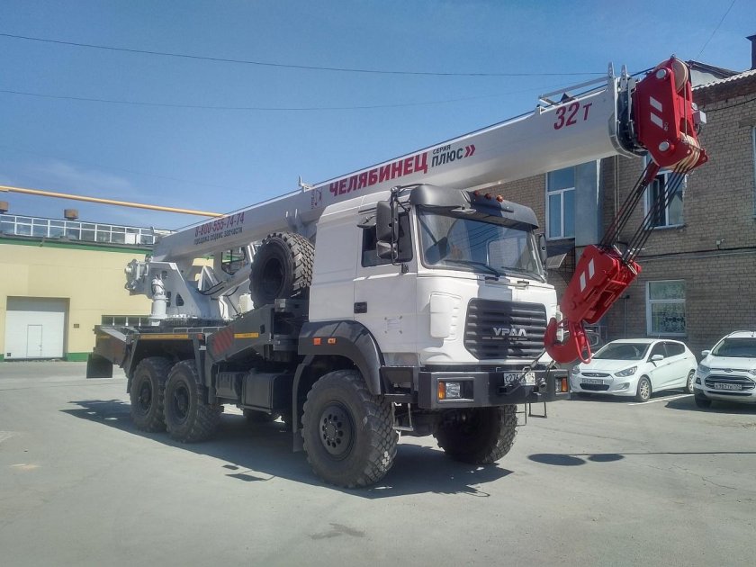 Кран автомобильный КС-55733