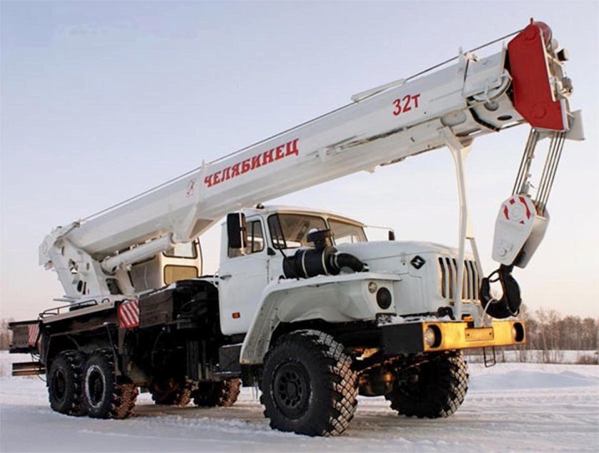 Урал кран 32 т. Челябинец