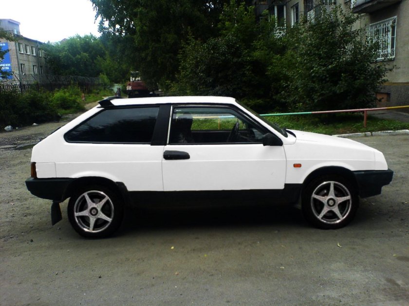 ВАЗ 2108 белая