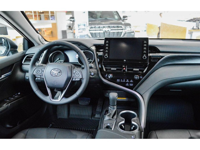 Камри 70 комплектация Престиж