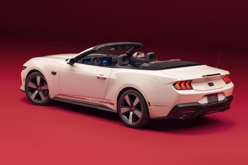 Ford mustang gt convertible