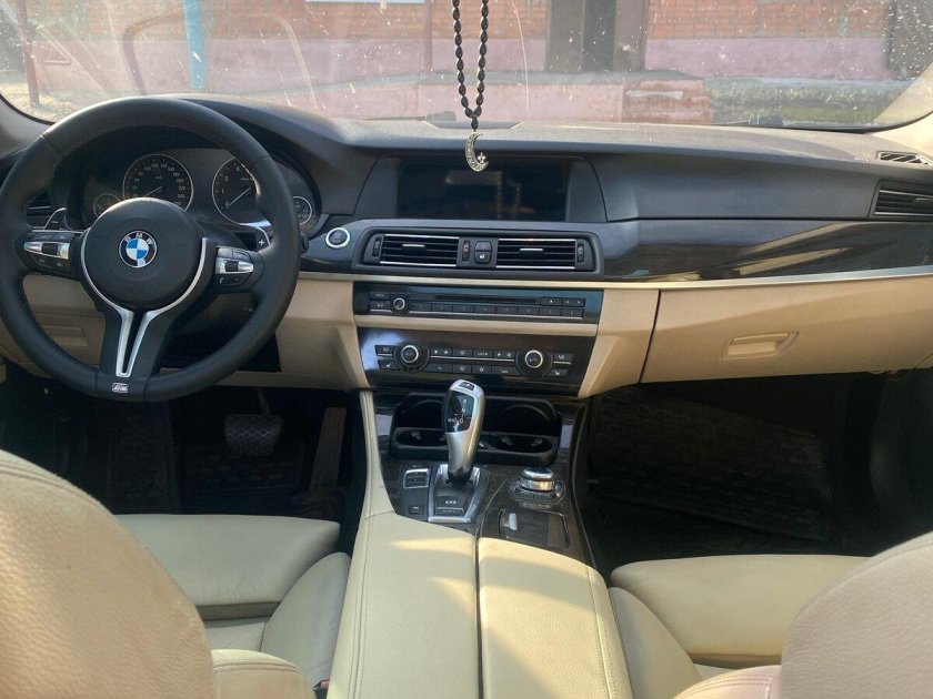 Бмв 528i xdrive 2014