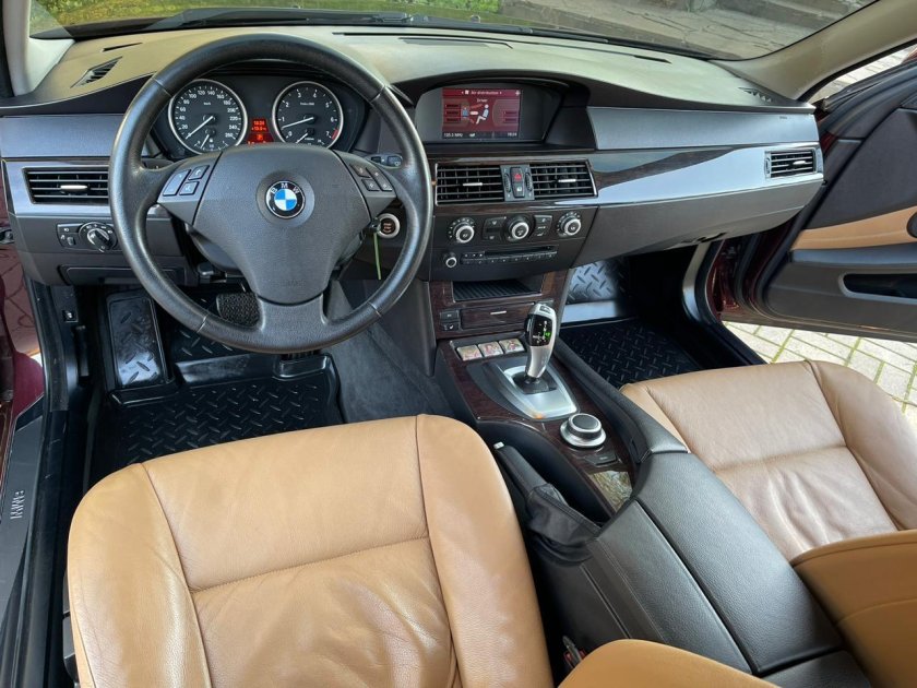 Салон БМВ В Германии