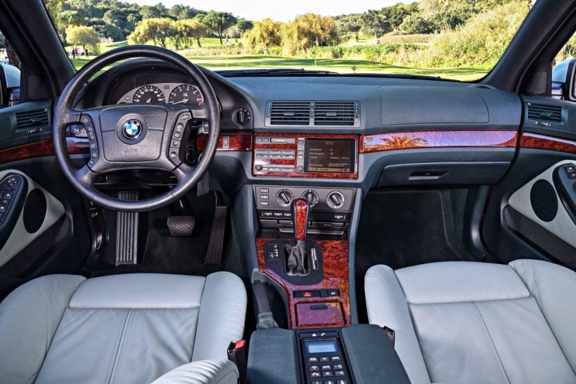 BMW 5 e39 салон