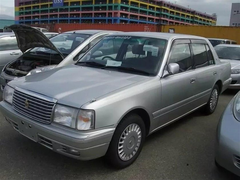 Toyota Crown Comfort