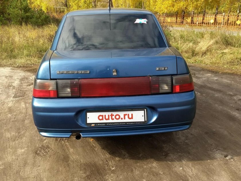 Lada 2110 зад