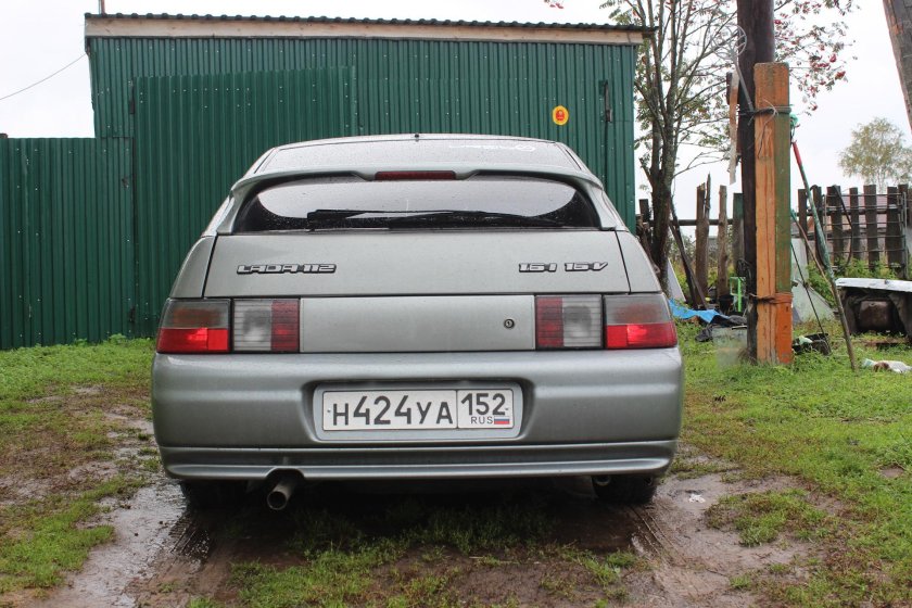 ВАЗ 2112 зад