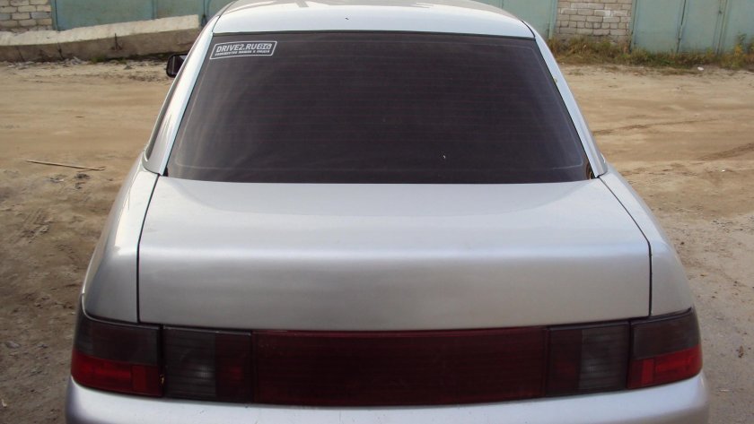 Заднее стекло ВАЗ 2110