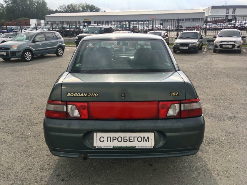Лада 2110 зад