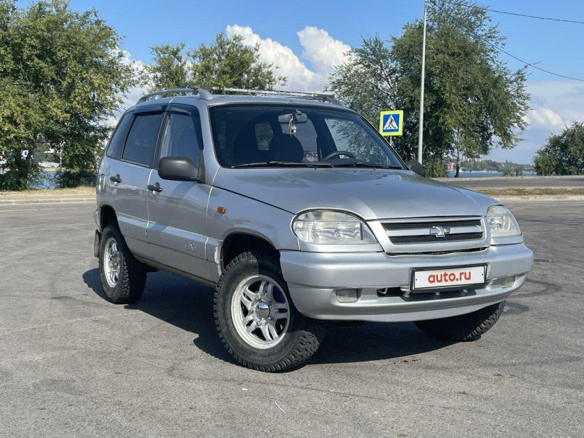 Шевроле Нива 2003 год