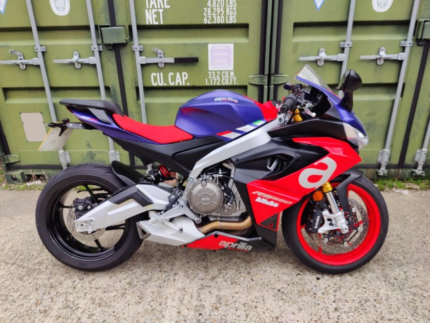 Априлия мотоцикл