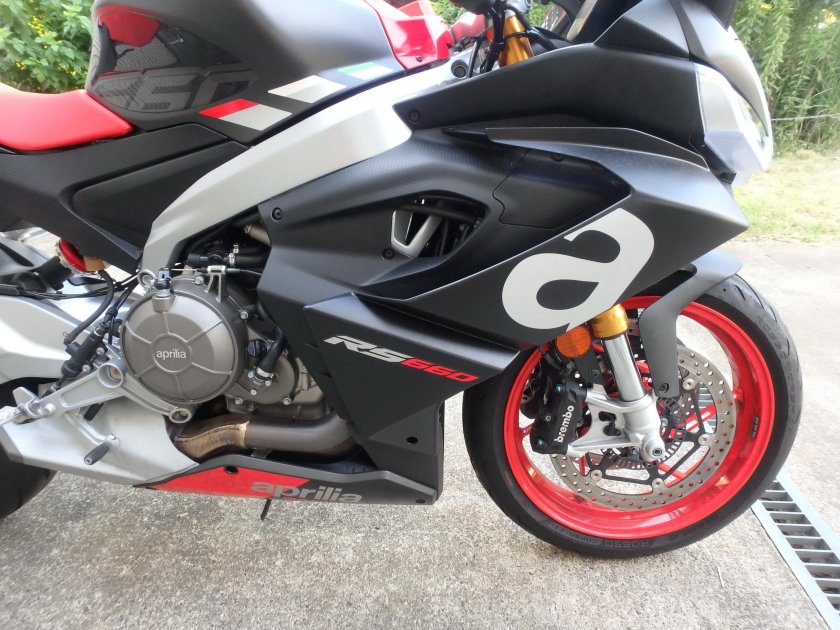 Мотоцикл aprilia