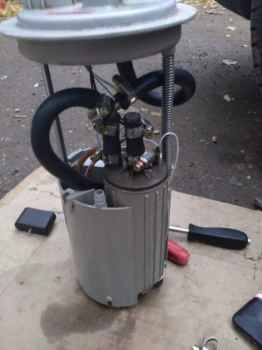 Топливный фильтр Шевроле Каптива 2.4