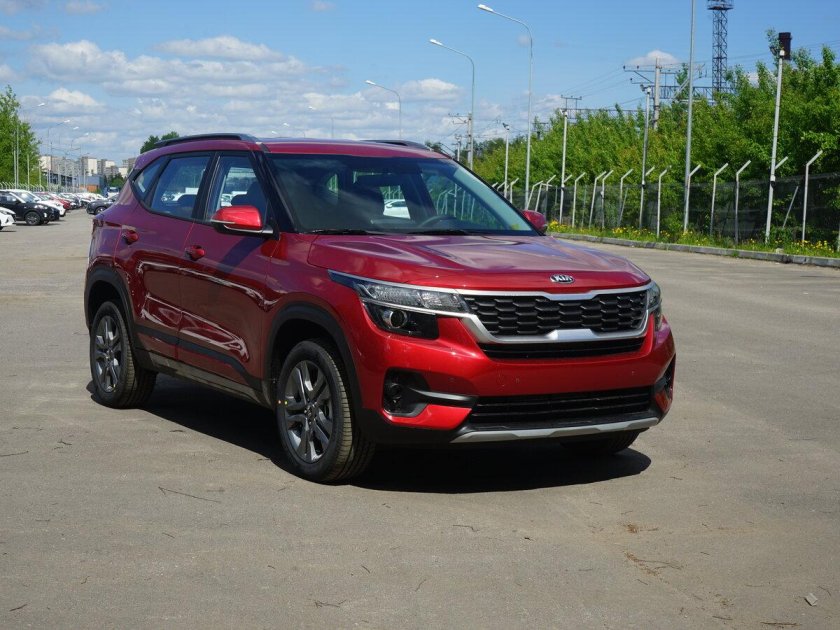 Киа селтос красная