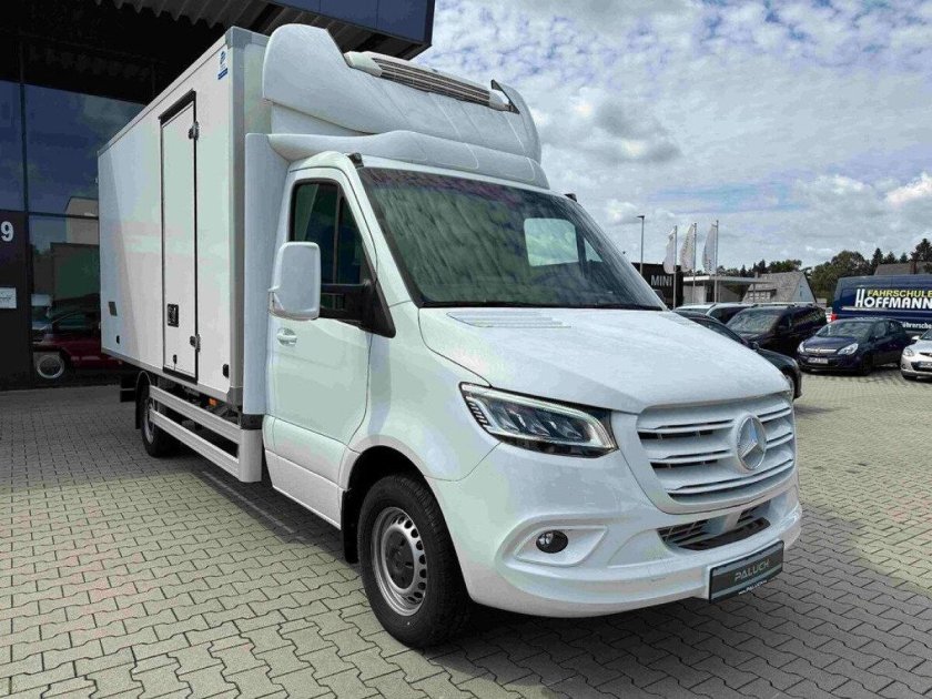 Мерседес Спринтер 2022