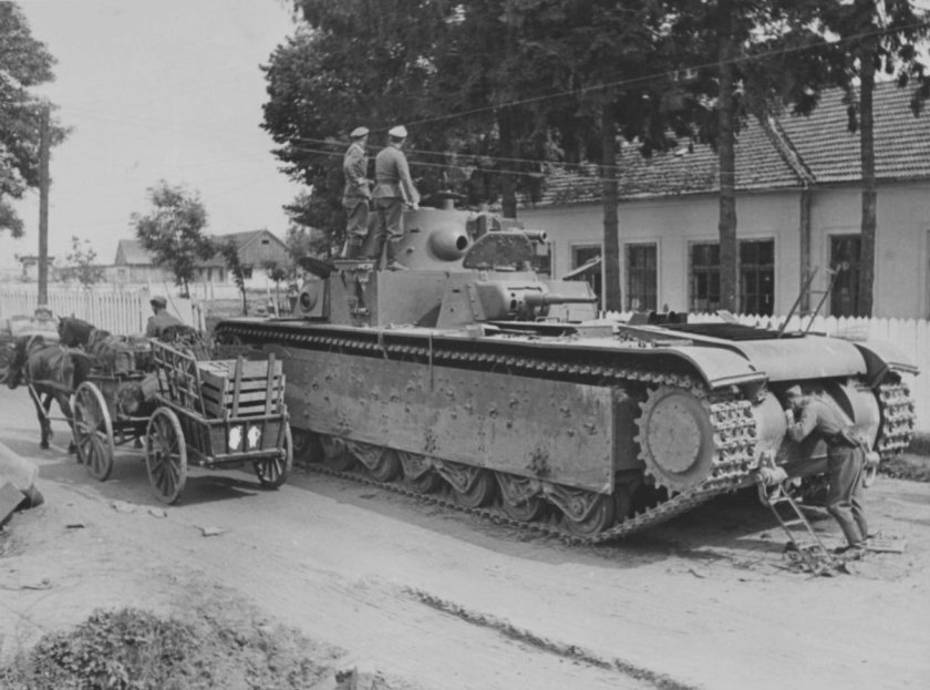 Т-35 подбитый