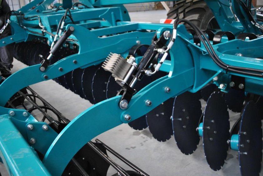 Лущильник дисковый