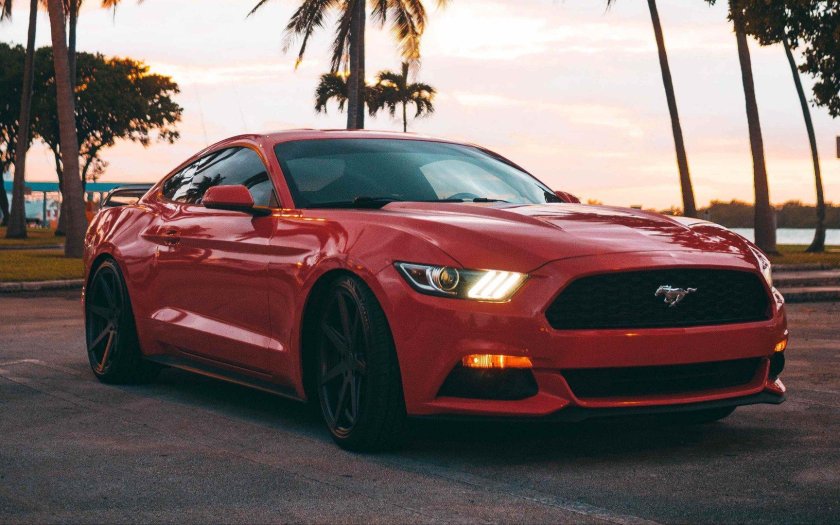 Ford mustang red