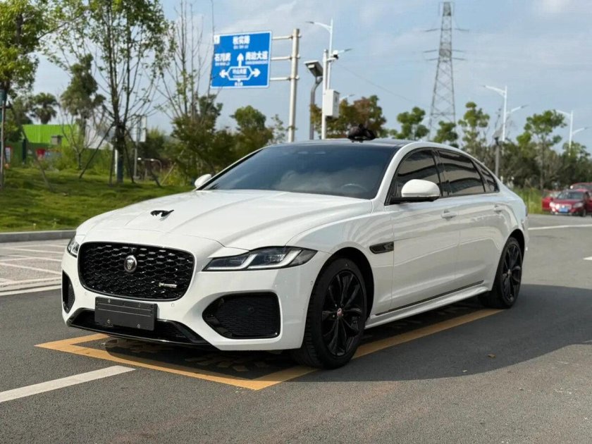 Jaguar xf ii 2015
