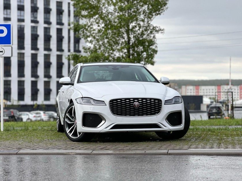 Jaguar xf 2021