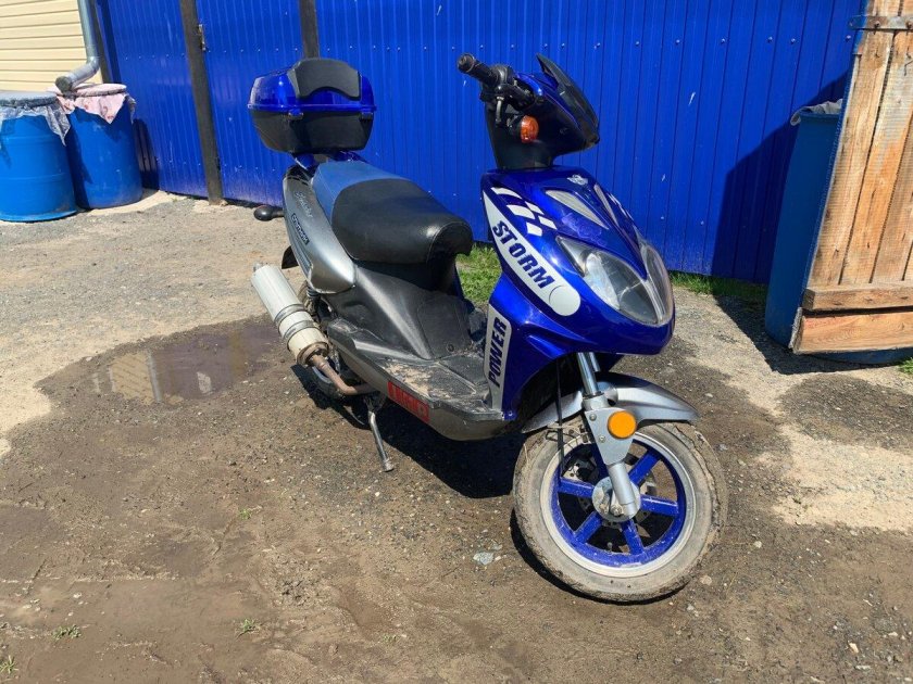 Скутер Storm 150