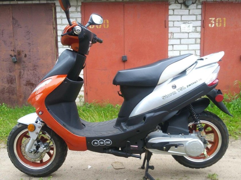 Скутер АВМ 50 Storm