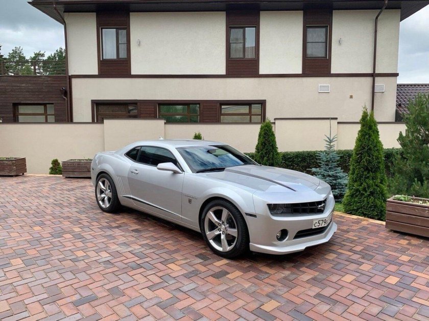 Chevrolet camaro v