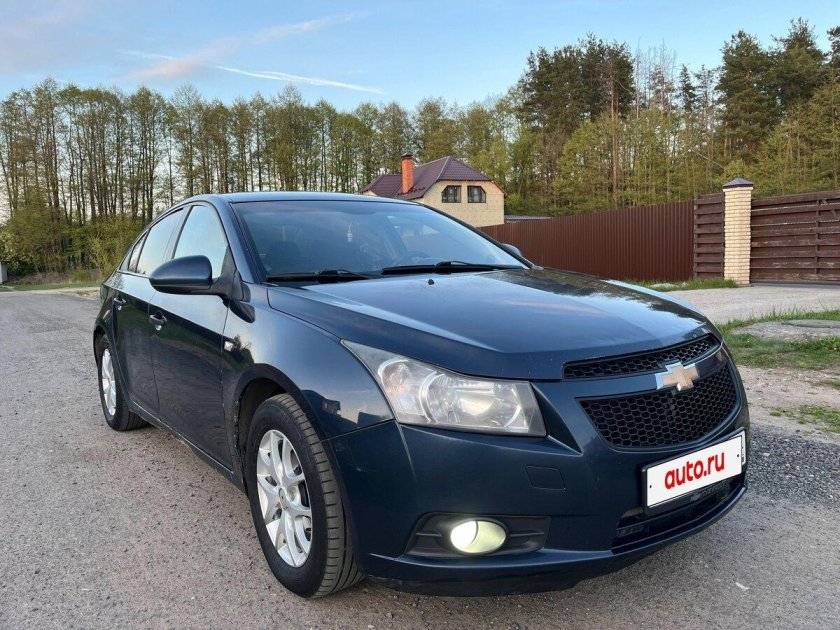 Синий шевроле круз