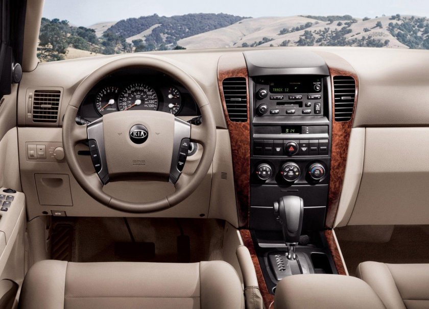 Киа Соренто 2002 салон