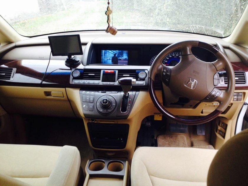 Honda Elysion 2005 салон