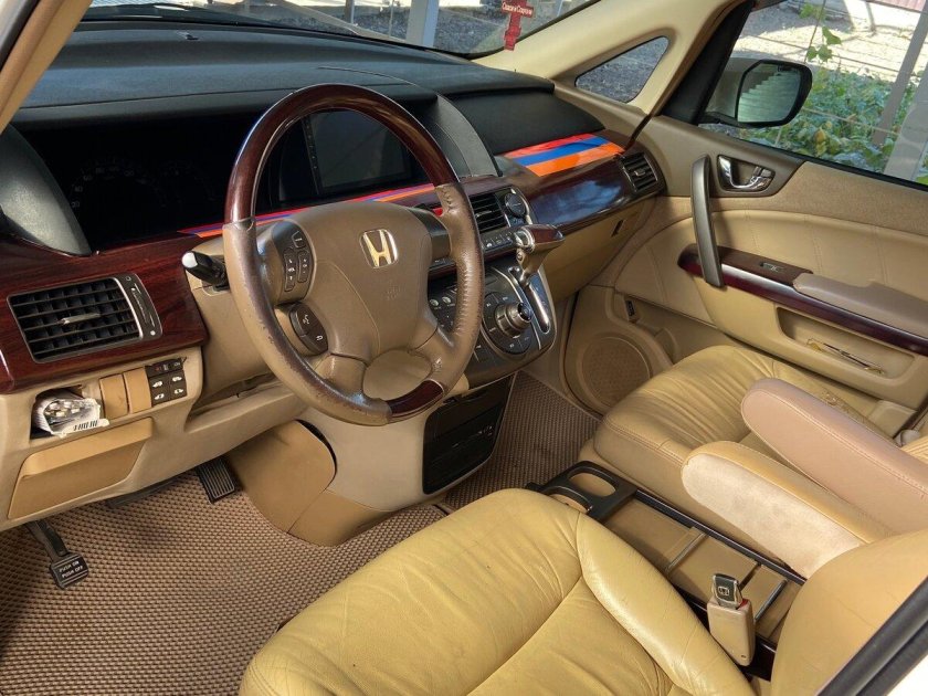 Honda elysion 2005
