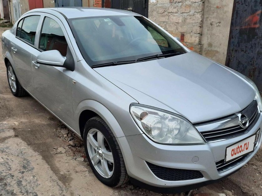 Опель Астра h 2008 седан серебристый