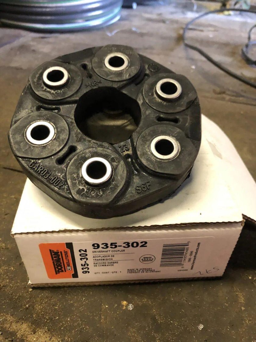 Муфта карданного вала Chrysler Pacifica