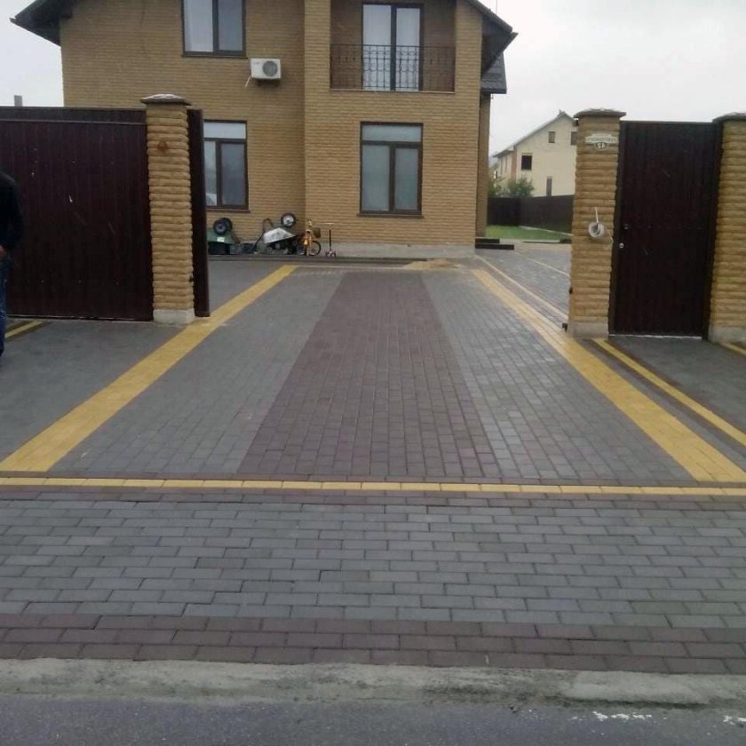 Плитка перед гаражом