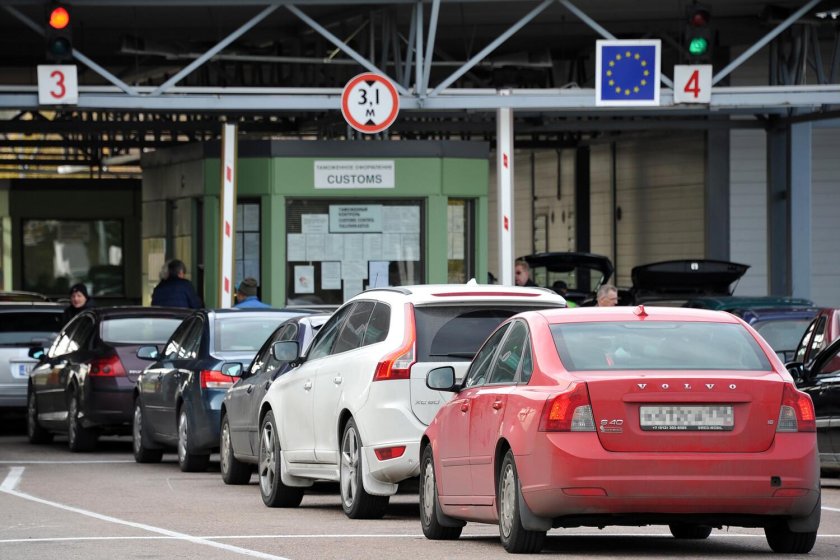 Автомобили на границе