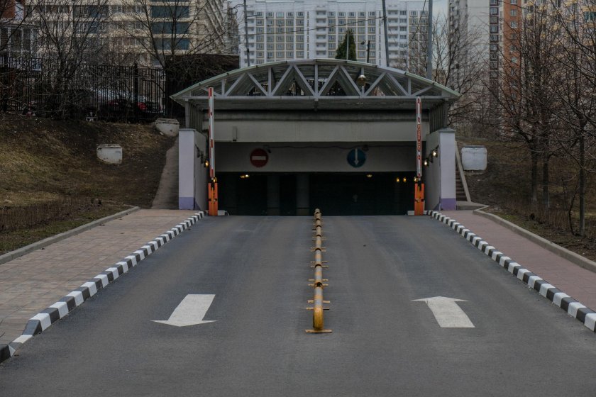 Рампа пандус в подземный паркинг