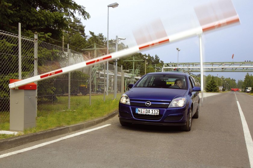 Машина шлагбаум