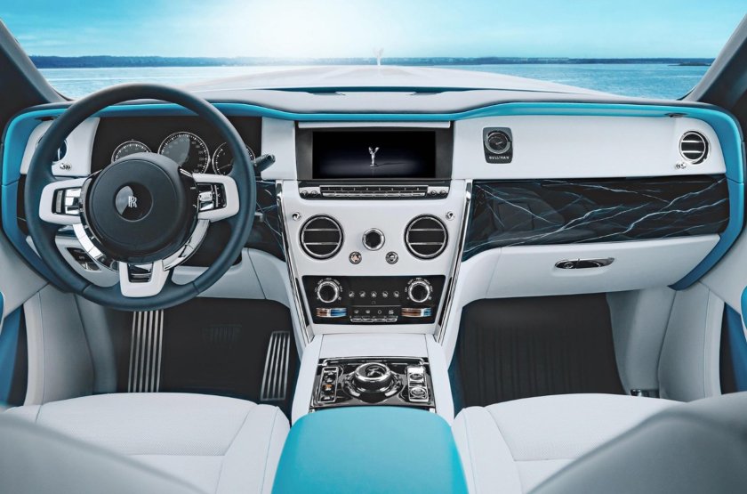 Rolls Royce Cullinan Frozen Lakes