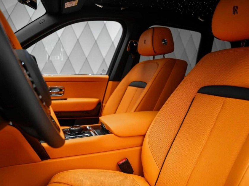 Rolls royce cullinan series ii