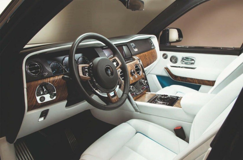Внедорожник Rolls-Royce Cullinan салон