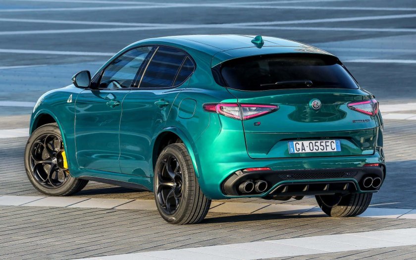 Alfa romeo stelvio quadrifoglio