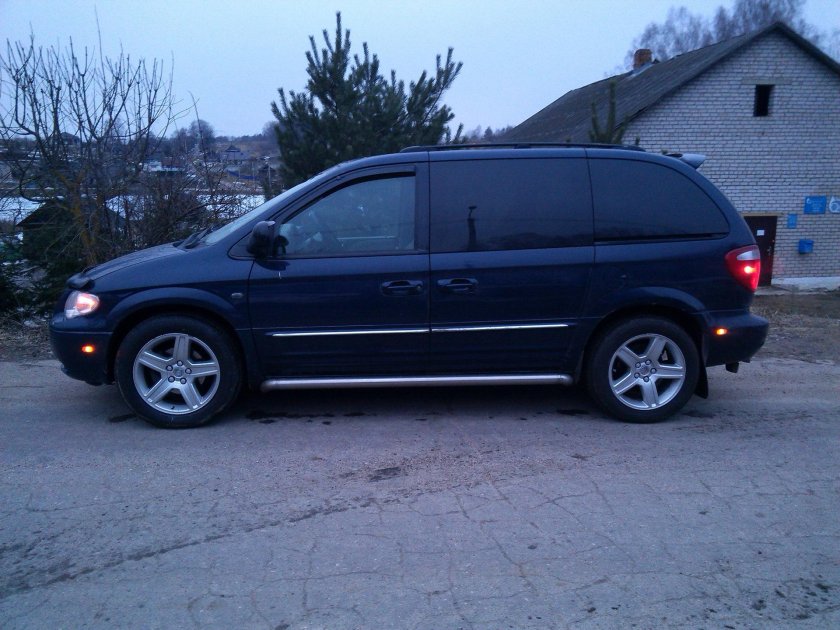 Dodge Caravan 2003 диски