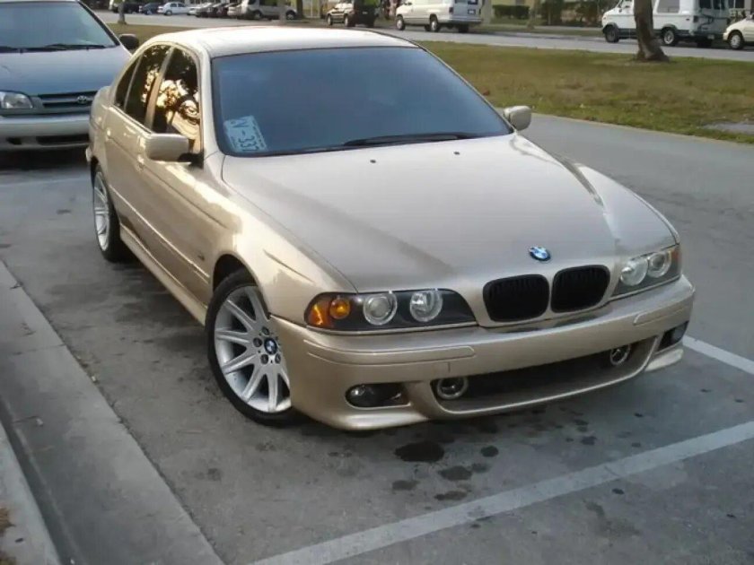 BMW e39 Золотая