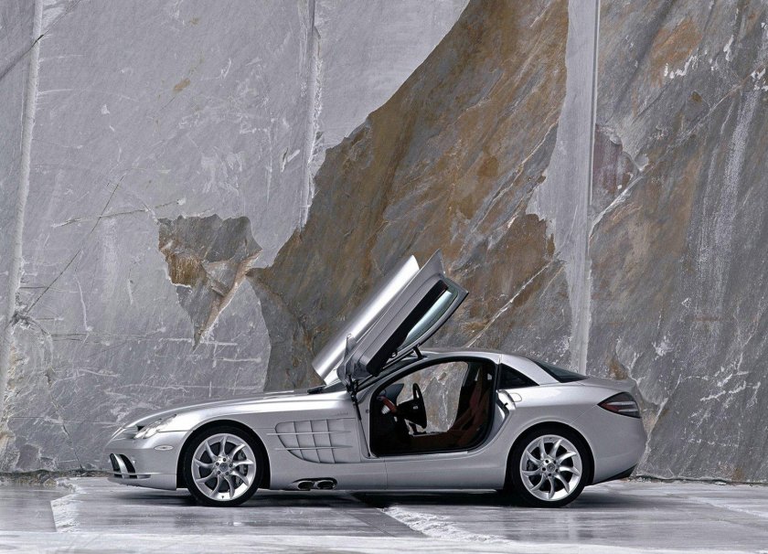 Mercedes-Benz SLR MCLAREN 2003