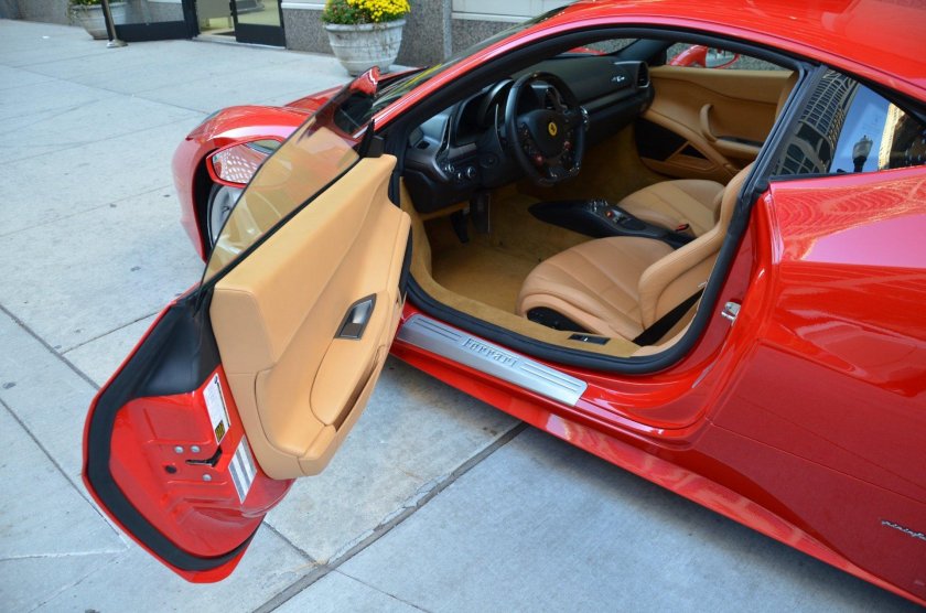 Ferrari 458 Italia салон