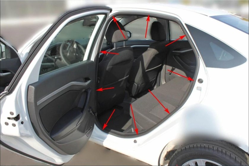 Уплотнитель двери Лада Веста