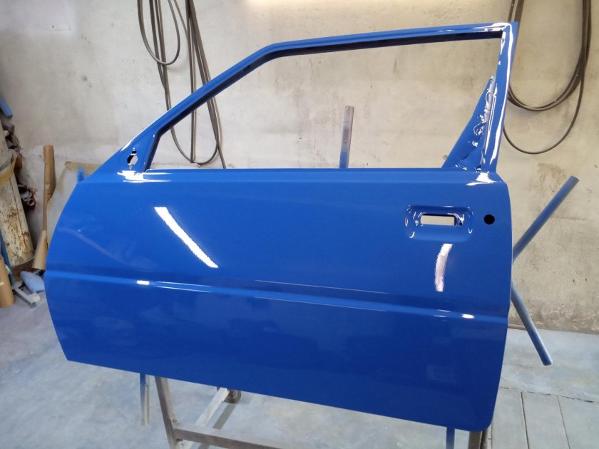 Покраска двери автомобиля