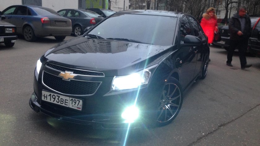 Шевроле Круз черный седан бункер