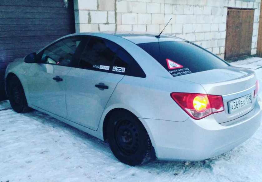 Тонированный Шевроле Круз седан